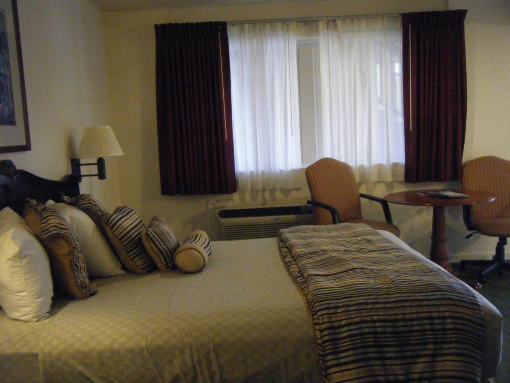 Rodeway Inn Near Downtown Monterey Luaran gambar